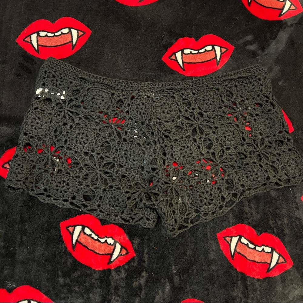 Dolls Kill x Current Mood - PALMS RETREAT CROCHET SHORTS - BLACK - Picture 6 of 6